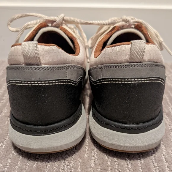 Cobb Hill New Balance Sneakers - Picture 4 of 10